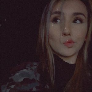 Meet your Posher, Chloe